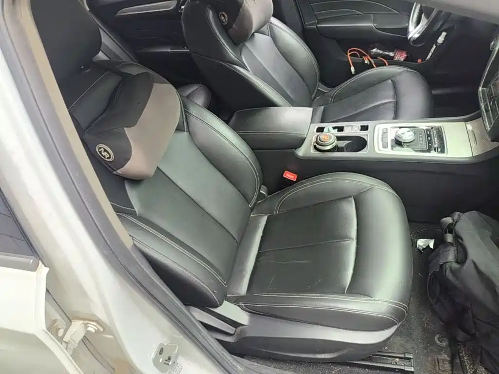 Roewe i6 New Energy 2020 — фото 20