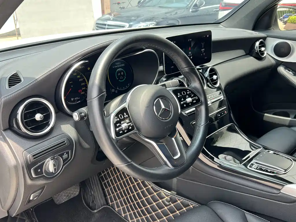 Mercedes-Benz GLC Coupe 2023 — фото 10