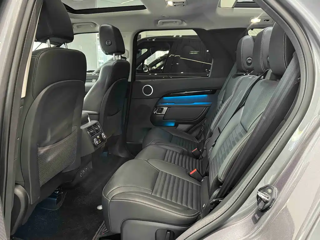 Land Rover Discovery 2025 — фото 10
