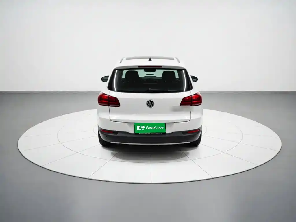 Volkswagen Tiguan 2015 — фото 3