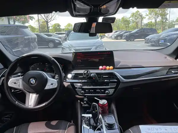 BMW 5 Series 2023