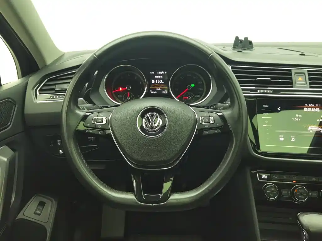 Volkswagen Tiguan L 2020 — фото 11