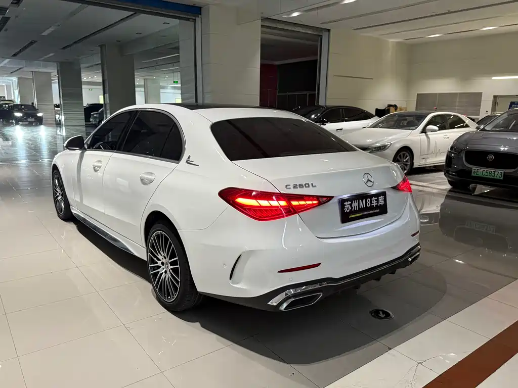 Mercedes-Benz C-Class 2023 — фото 12