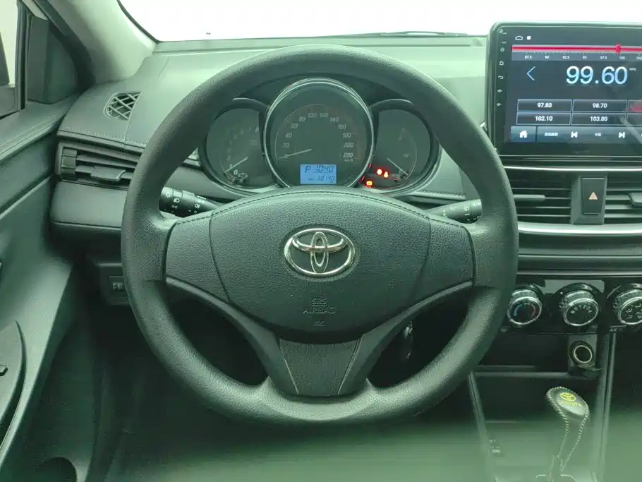 Toyota Yaris L 2021 — фото 15