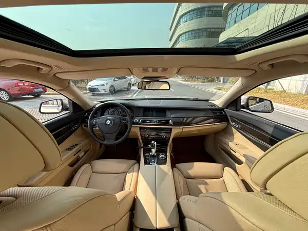 BMW 7 Series 2011