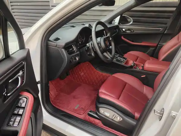 Porsche Macan 2025
