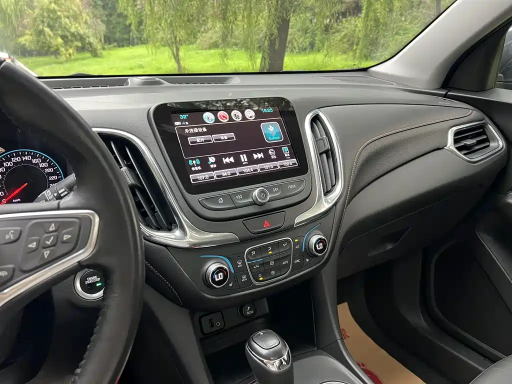 Chevrolet Equinox 2018 — фото 15