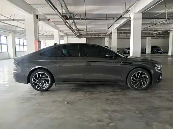 Lincoln Z 2023