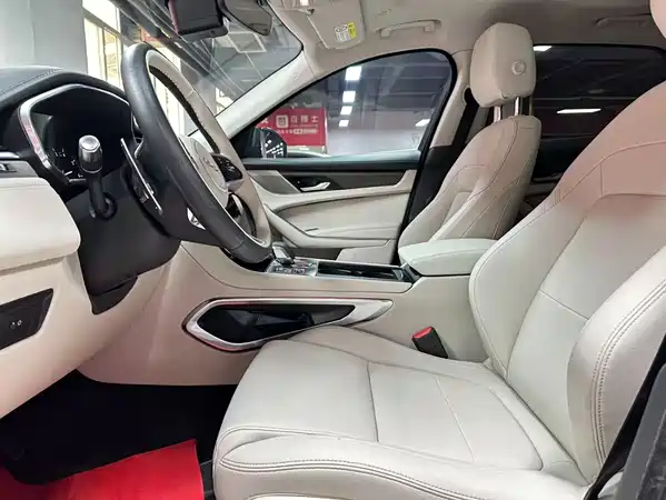 Jaguar F-PACE 2022