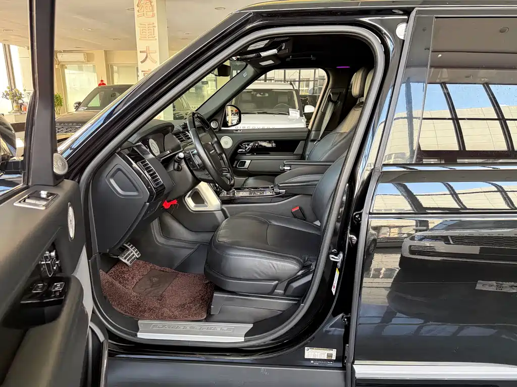 Land Rover Range Rover 2019 — фото 18