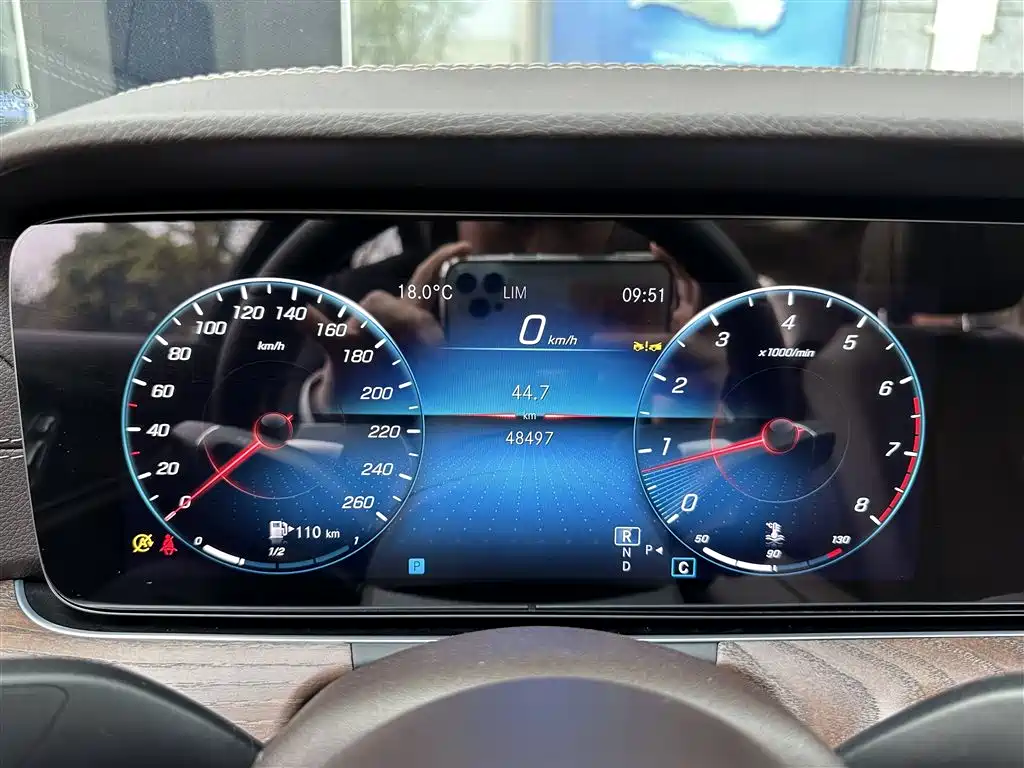 Mercedes-Benz E-Class 2023 — фото 16