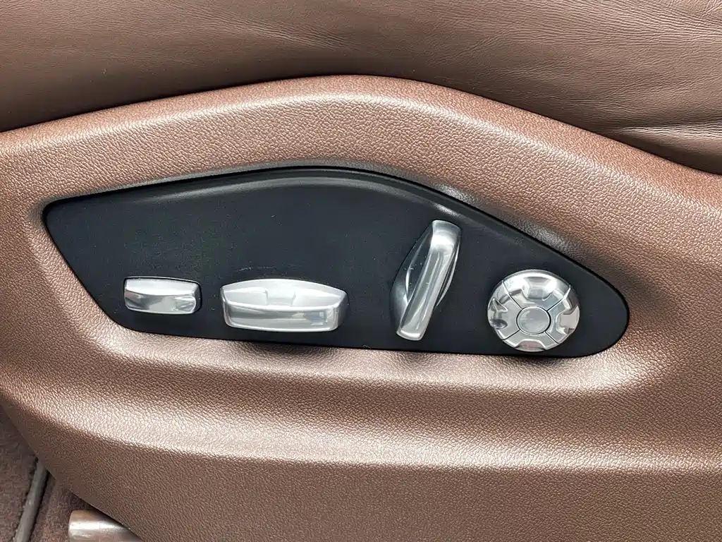 Porsche Cayenne 2019 — фото 33