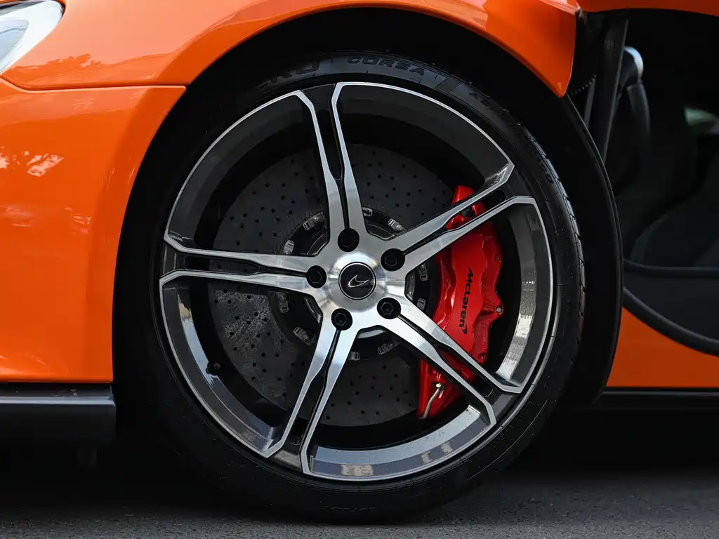 McLaren 650S 2017 — фото 16