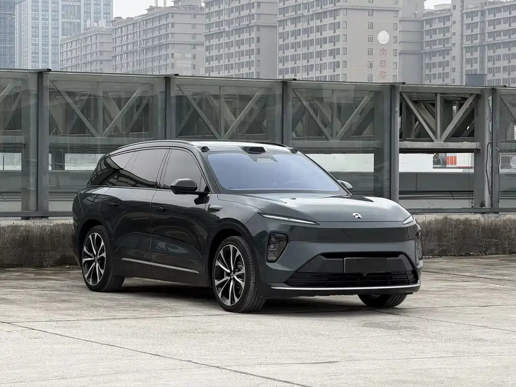NIO ES8 2024