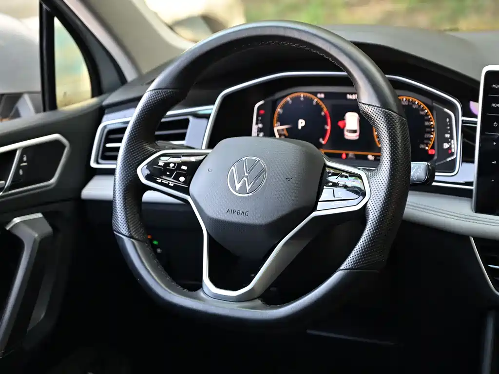 Volkswagen Tiguan L 2021 — фото 8