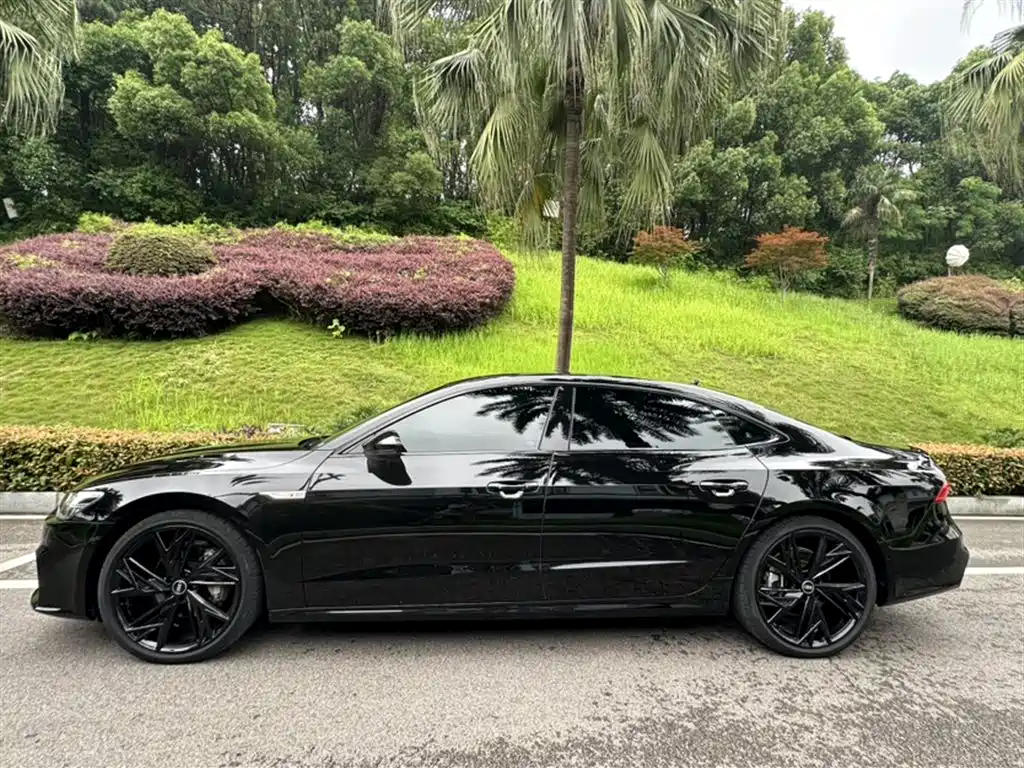Audi A7L 2024 — фото 13