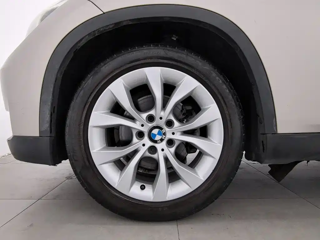 BMW X1 2014 — фото 17
