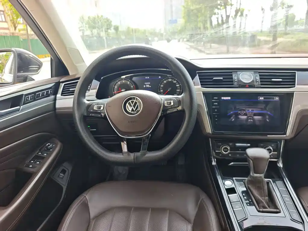 Volkswagen Phideon 2020 — фото 14
