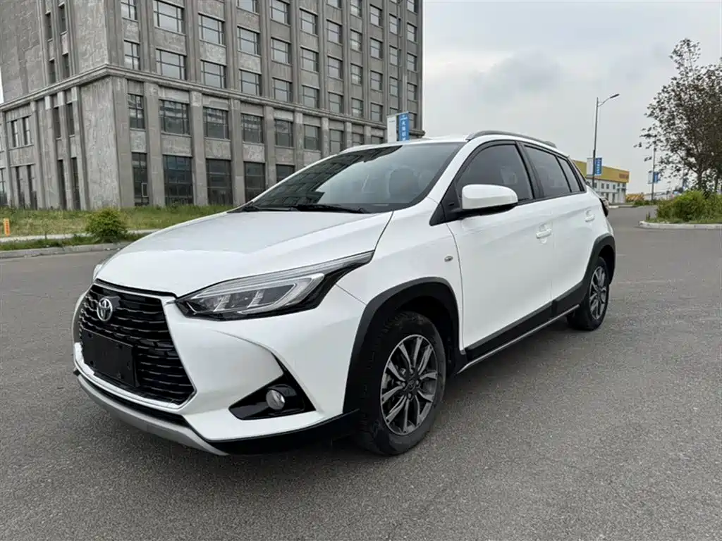 Toyota Yaris L 2021 — фото 2