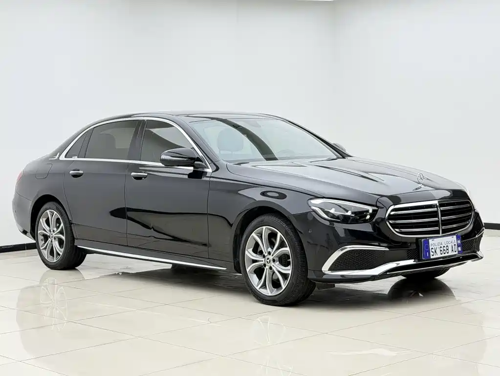 Mercedes-Benz E-Class 2022 — фото 3