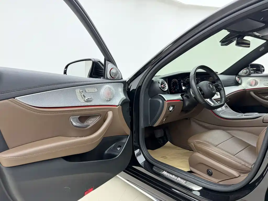 Mercedes-Benz E-Class 2022 — фото 4