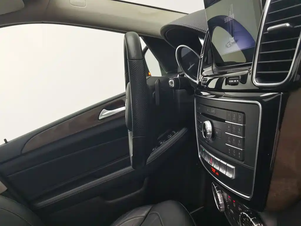 Mercedes-Benz GLE 2018 — фото 22