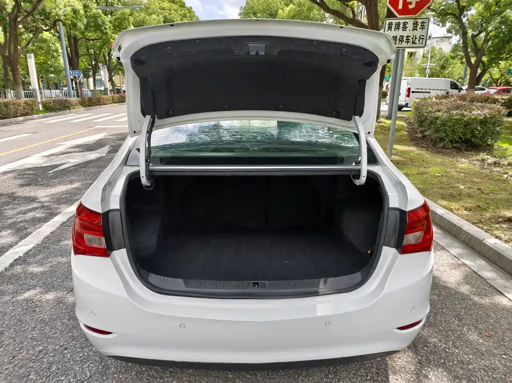 Buick Excelle GT 2015 — фото 20