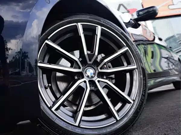 BMW 3 Series 2023