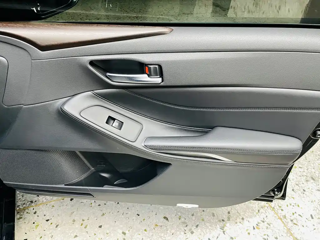 Toyota Avalon 2021 — фото 11
