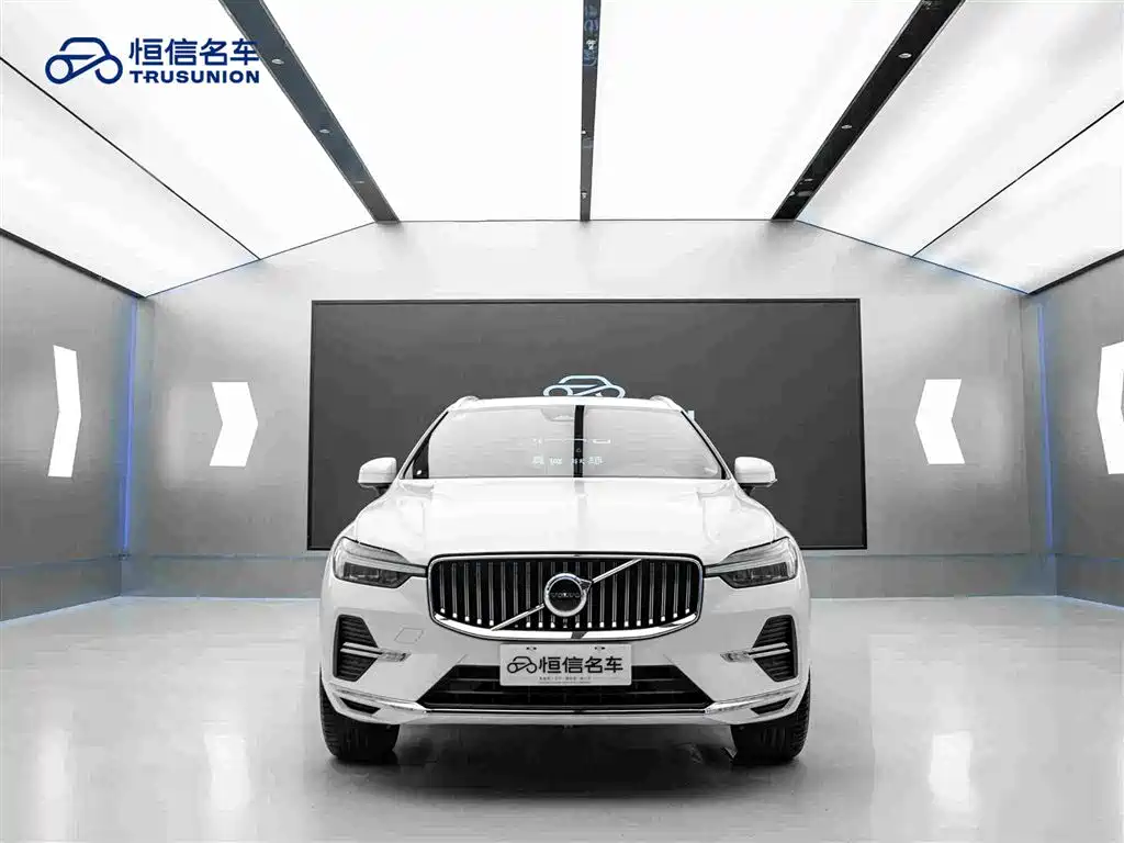 Volvo XC60 2024 — фото 2