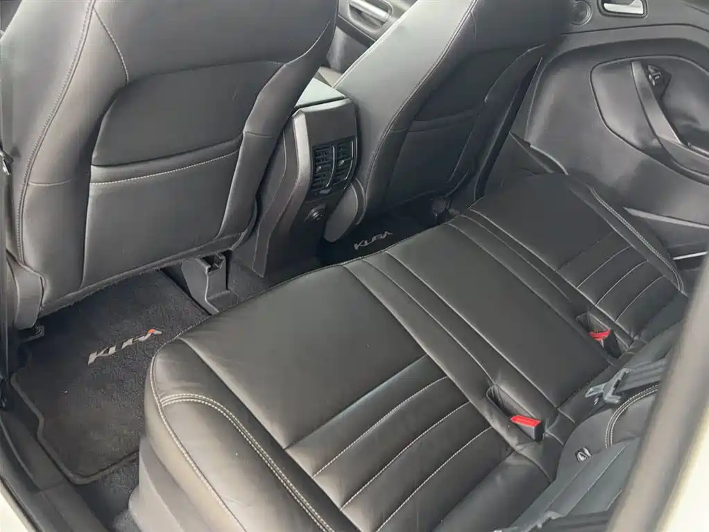 Ford Kuga 2015 — фото 19