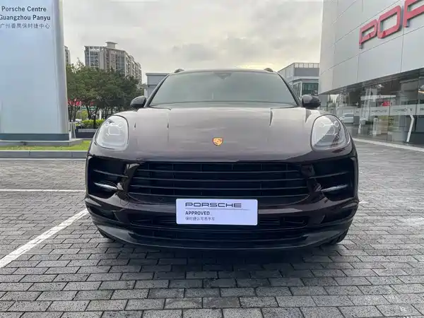 Porsche Macan 2021