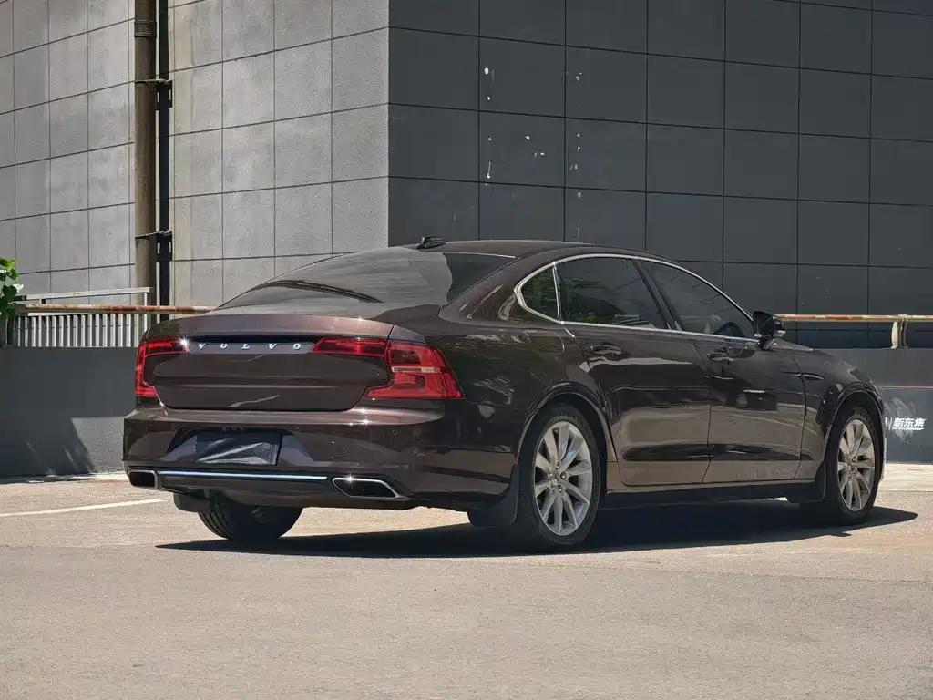 Volvo S90 2017 — фото 9