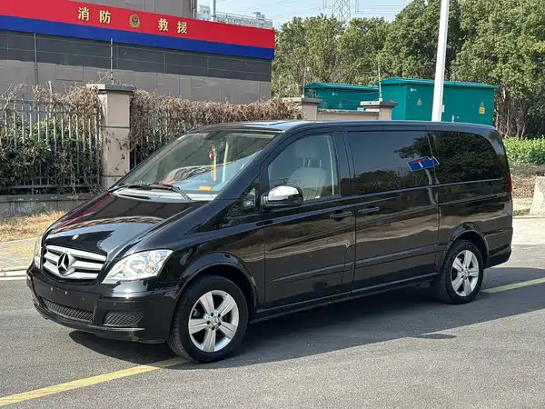 Mercedes-Benz Viano 2013