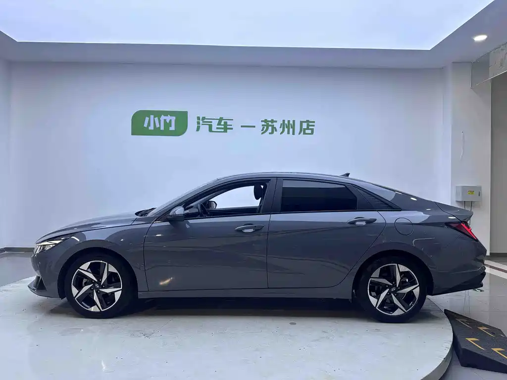 Hyundai Elantra 2022 — фото 4