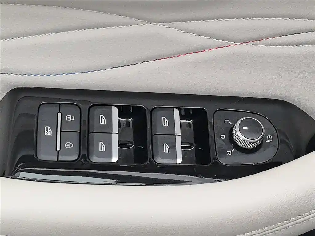 Geely Xingyue L 2023 — фото 9
