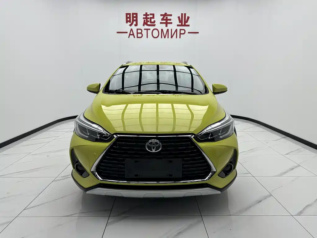 Toyota Yaris L 2022 — фото 2