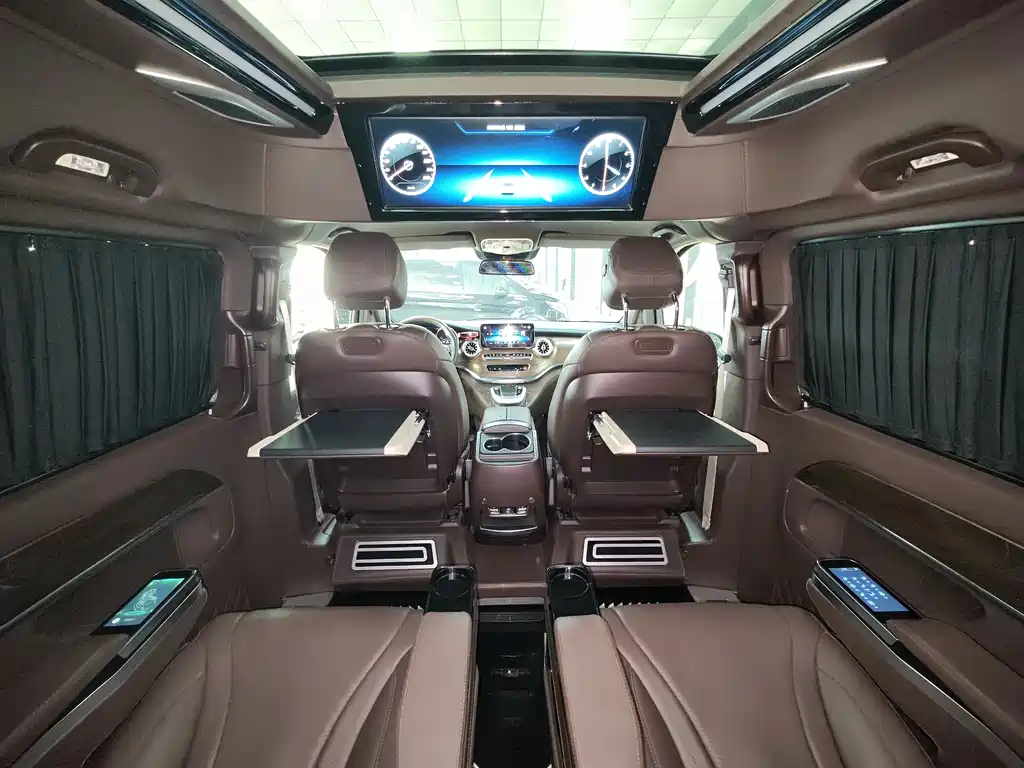 Mercedes-Benz V-Class 2022 — фото 8