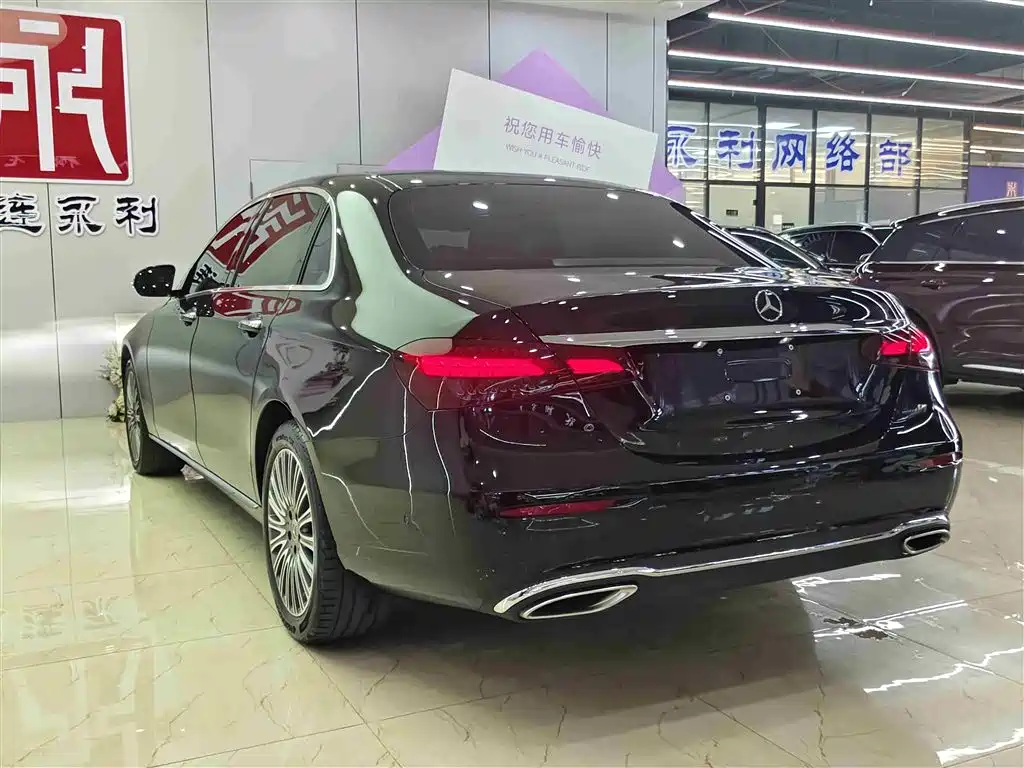 Mercedes-Benz E-Class 2023 — фото 4