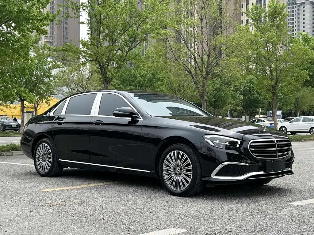 Mercedes-Benz E-Class 2023