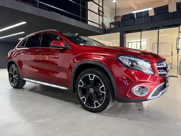 Mercedes-Benz GLA 2017