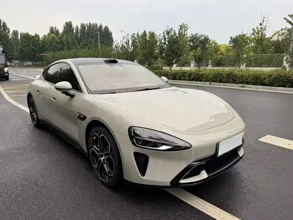 Xiaomi SU7 2024