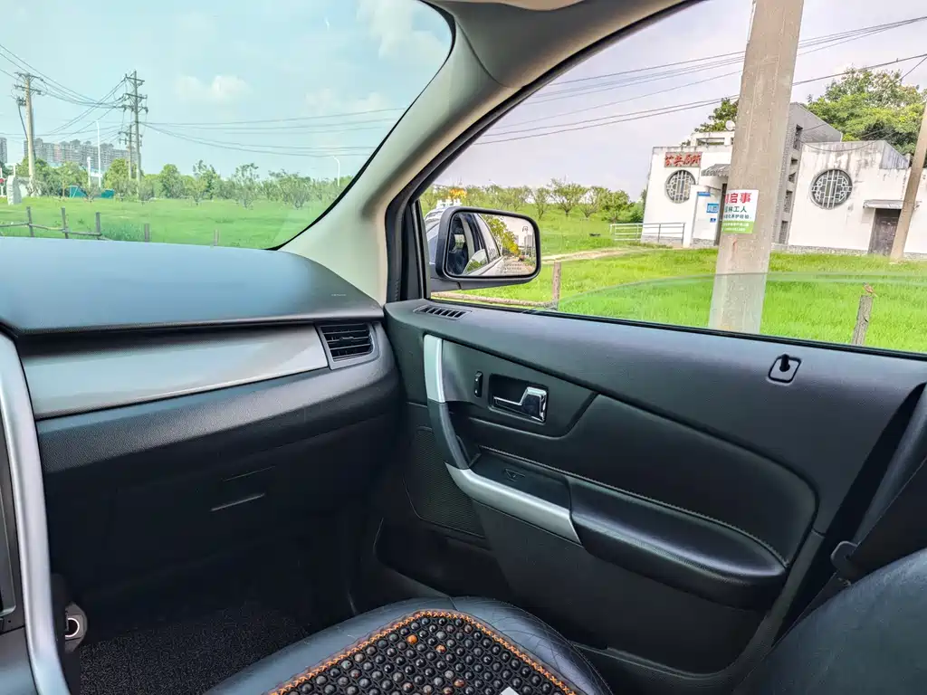 Ford Edge 2014 — фото 12