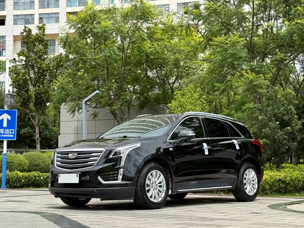 Cadillac XT5 2019 — фото 1