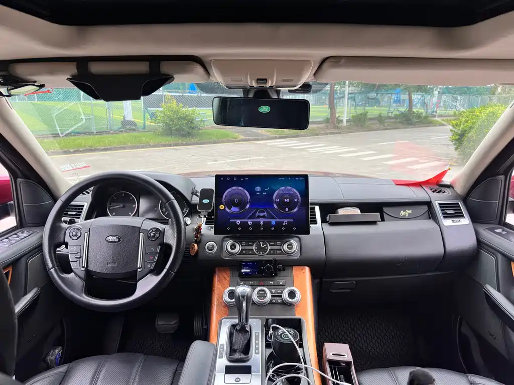 Land Rover Range Rover Sport 2013 — фото 12
