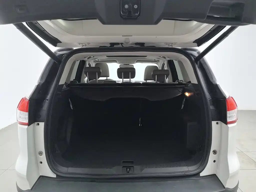Ford Kuga 2014 — фото 16