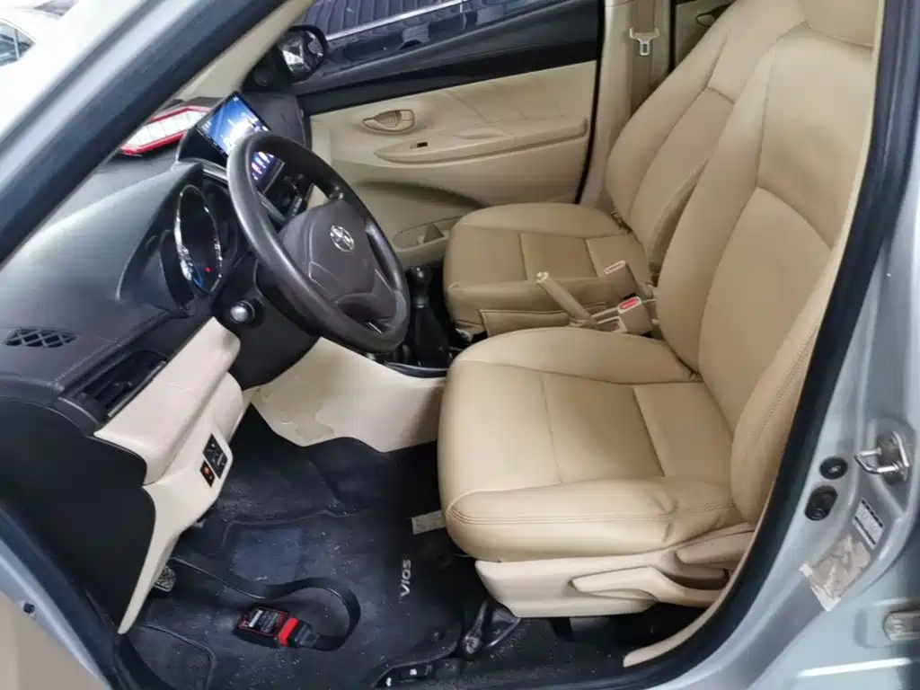 Toyota Vios 2015 — фото 15