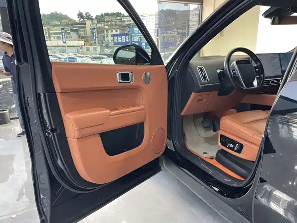 Li Auto L8 2024