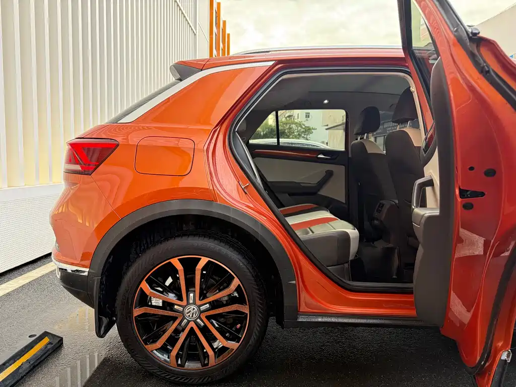 Volkswagen T-Roc 2018 — фото 27