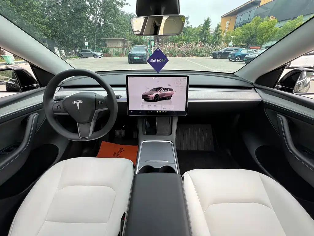 Tesla Model Y 2023 — фото 15
